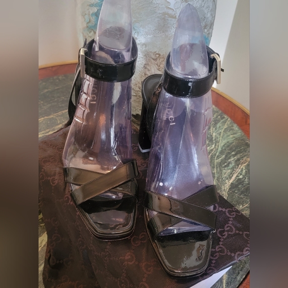 VINTAGE GUCCI TOM FORD BLACK PATENT LEATHER STRAPPY SANDALS 4" HEELS 9B - Picture 12 of 13